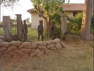 Niñas retenida cautivo, militar sucio vídeo