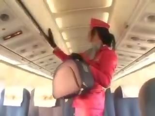 Feeric stewardeza sugand manhood înainte cunnilingus