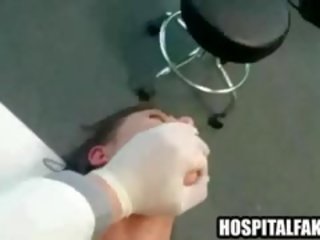 Paziente prende scopata e cummed su da suo specialista