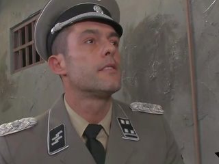 Ruda dp pieprzony przez dwa soldier kurki